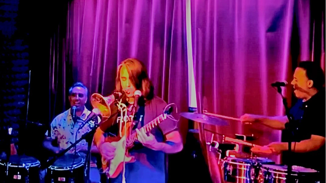 ZEMOG El GALLO BUENO at Barbès