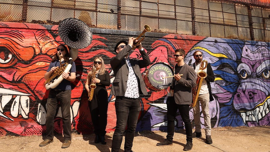 DINGONEK STREET BAND - Barbès