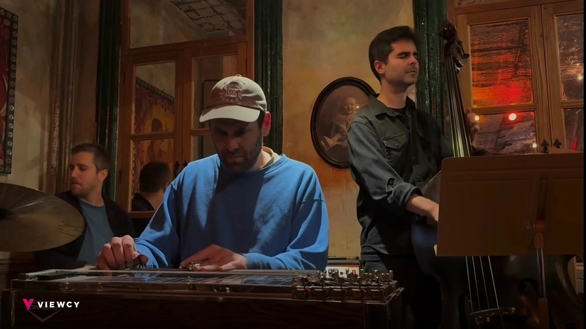 LUKE BERGMAN – MARTIN NEVIN – JASON BURGER - Close Up