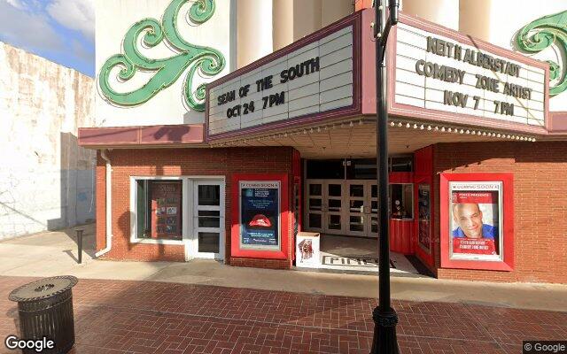 Pines Theater - TX